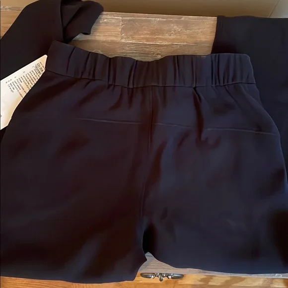 Lululemon On The Fly Pant size 2 - Picture 6 of 7